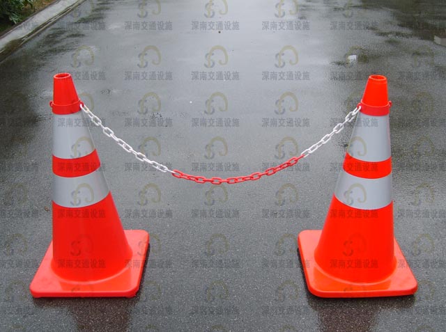 PVC路锥_深南路锥